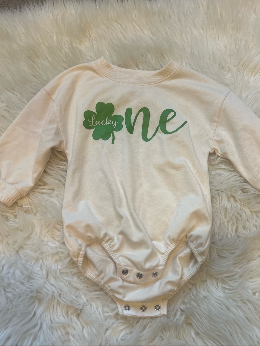 12 Months Cream One-Piece birthday Bodysuit with Green 'Lucky One' Print